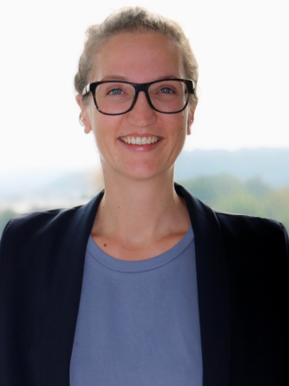 Dr. Cornelia Kolb
